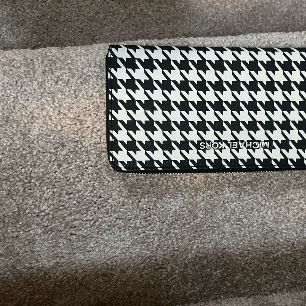 Michael Kors Black and White Houndstooth Clutch